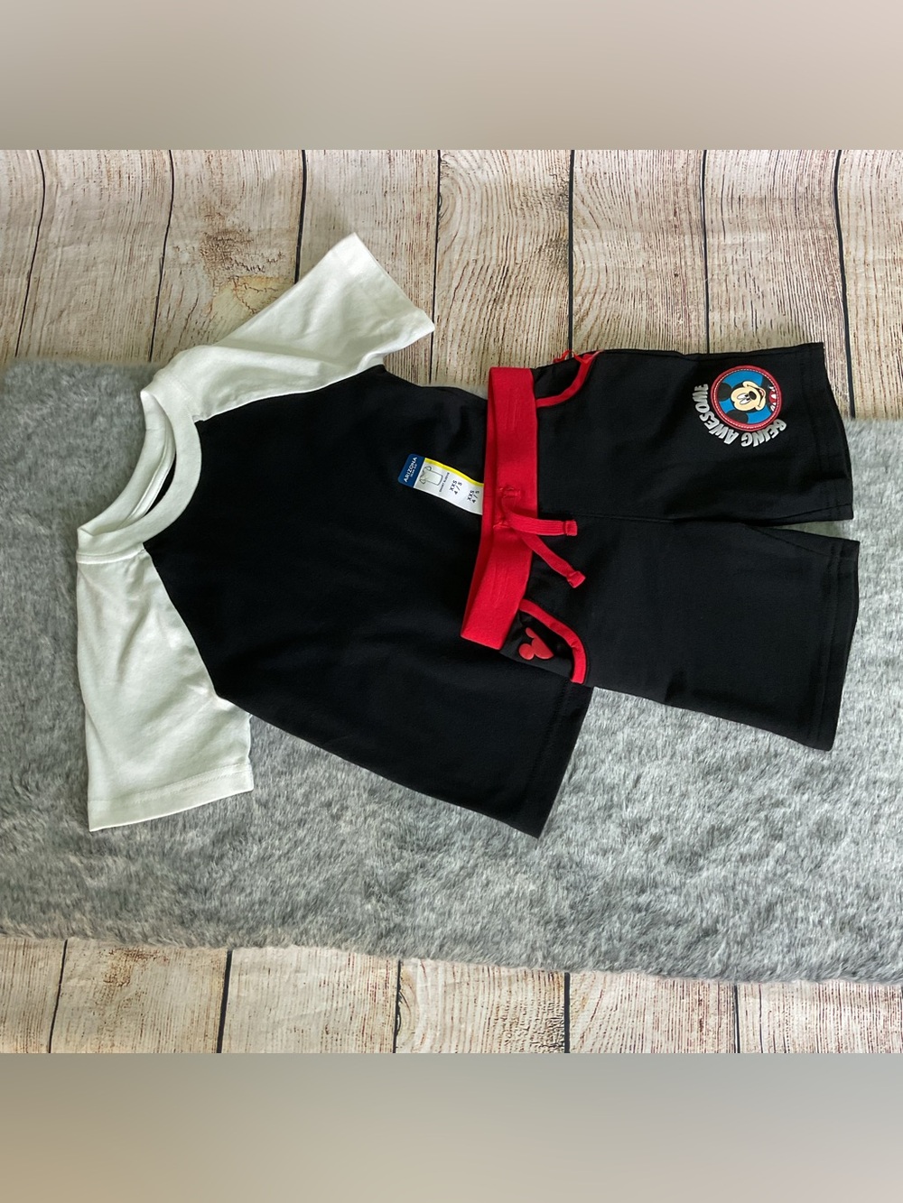NWT Kids Matching Set Size 2T